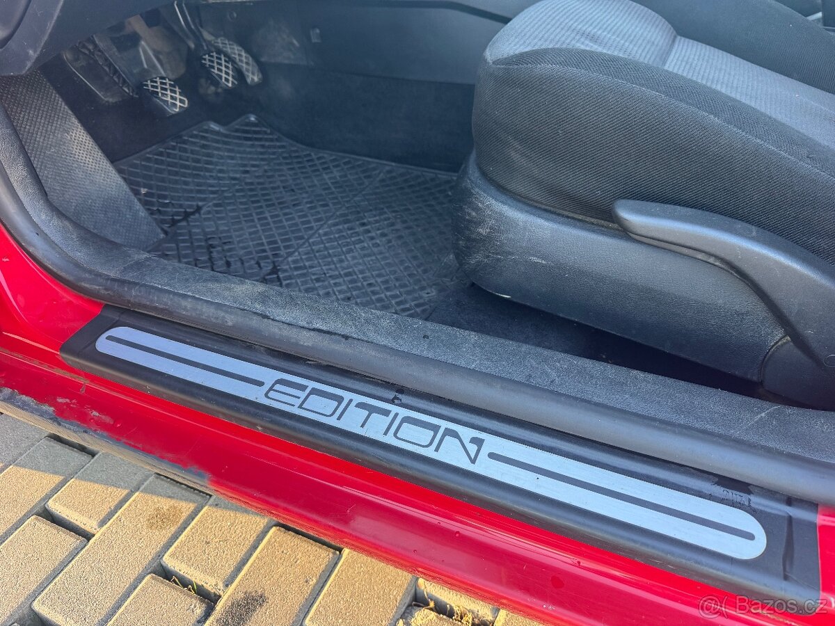 VW Golf IV 1,6i 77kW, NOVÁ STK, tažné zařízení - 10