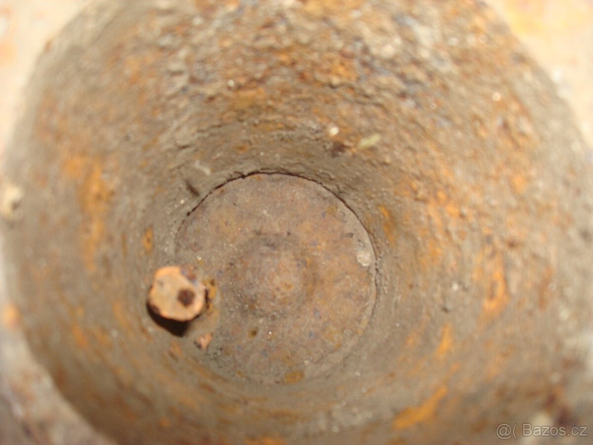 LITINOVÝ KRYT UZÁVĚRU VODY - i Brno - 10