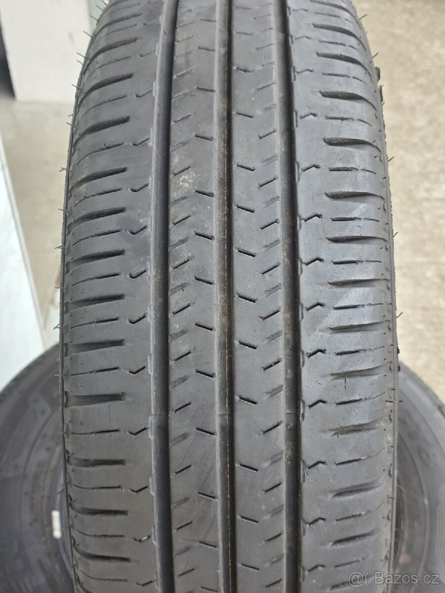 215/70/15 Letní pneumatiky Nexen - 10