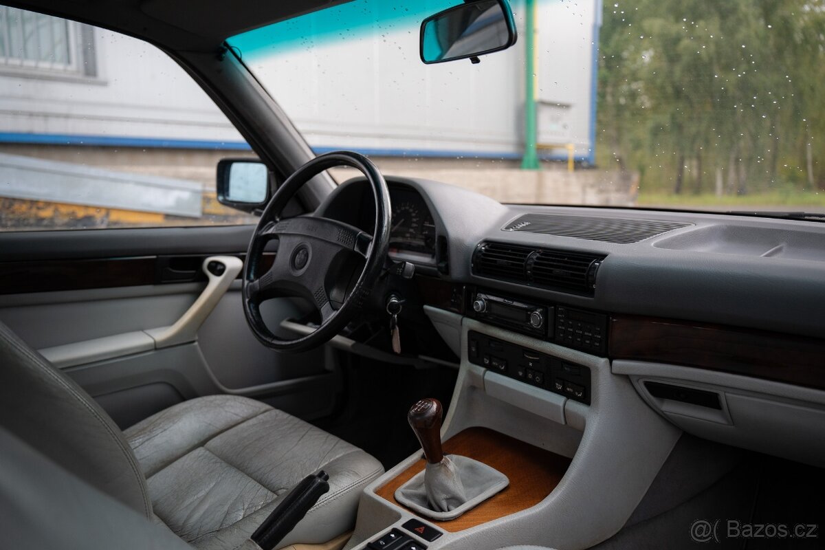 BMW E32 735i - 10