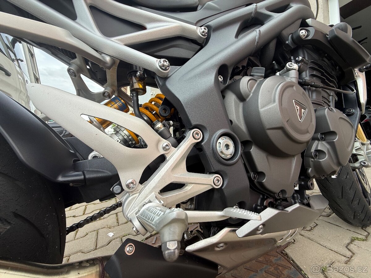 Triumph Speed Triple 1200 RS - 10