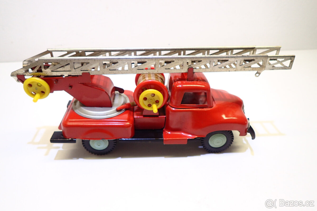 Hasičské Auto na setrvačník- staré Hračky - 10