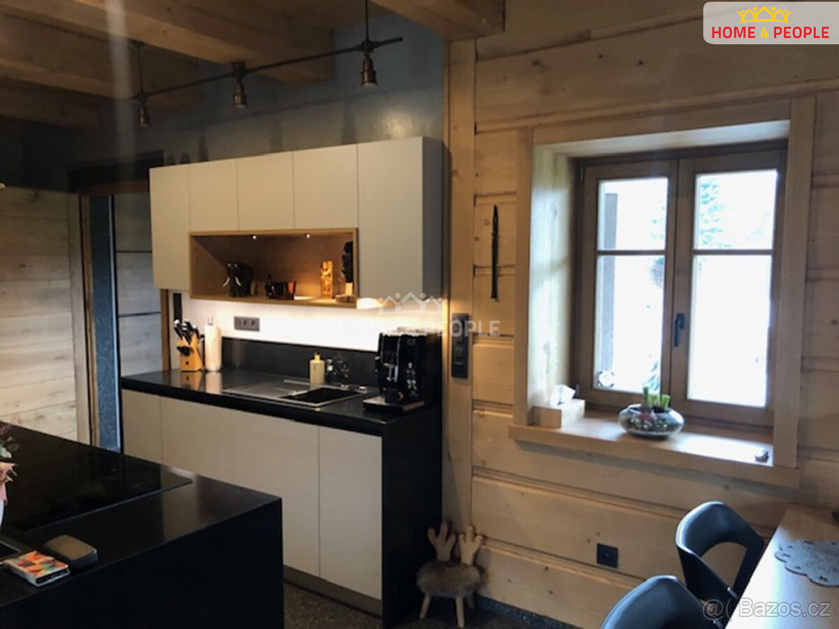 Prodej Roubenky 388 m2 pozemek 1680 m2 - 10