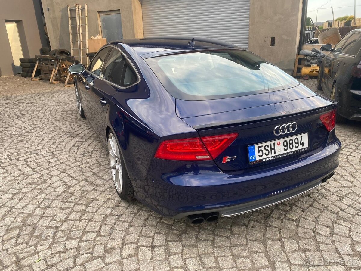 Audi S7 - 10