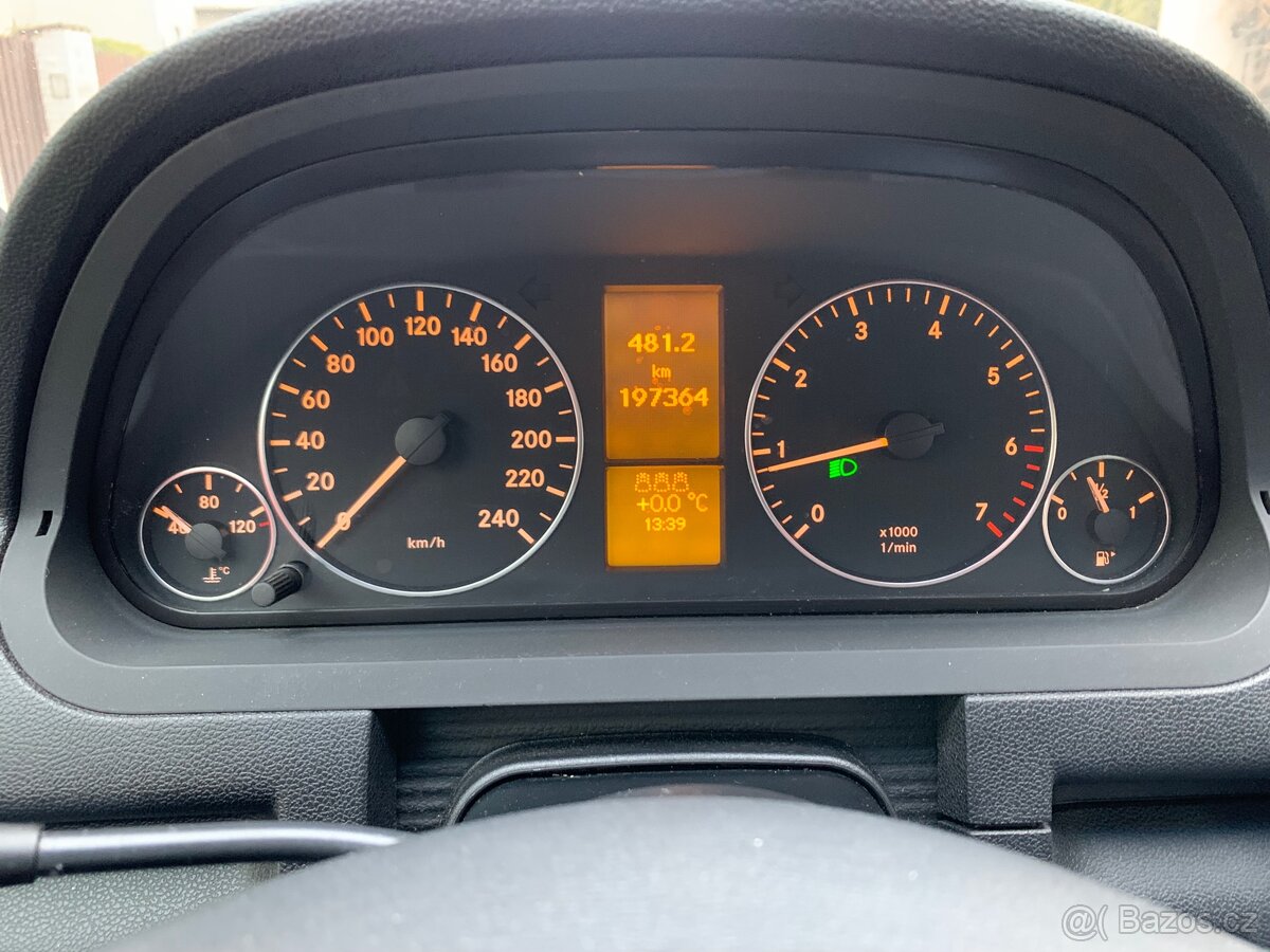 Mercedes-Benz A170 1.7i - 10