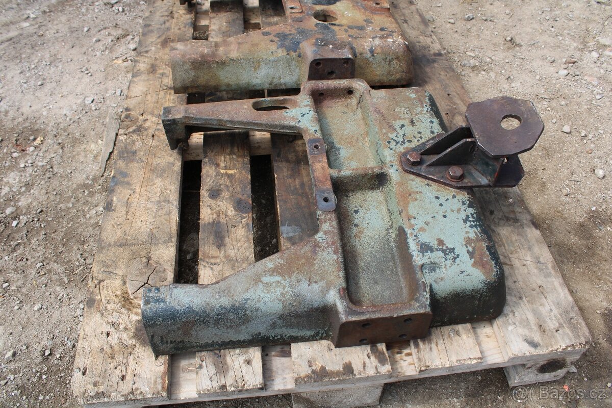 Zetor 6911 7745 litinová vana - 10