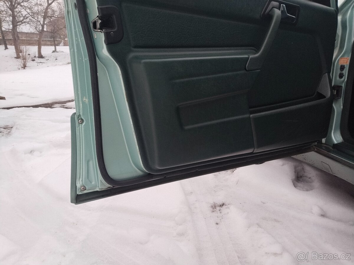 Mercedes Benz 190 1.8i - 10