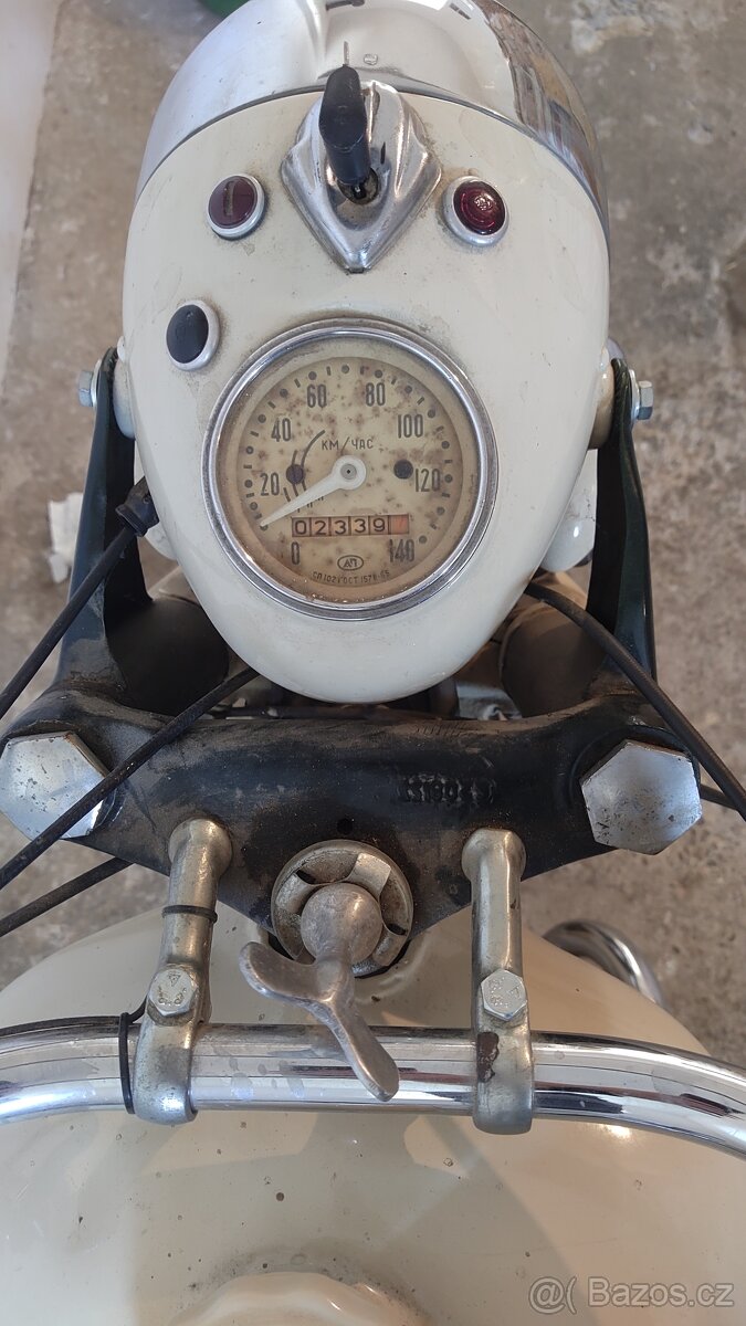 Ural M 61 Dněpr - 10