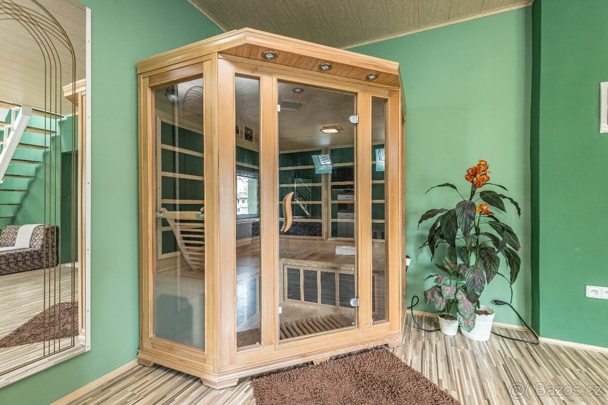 Prodám rodinný dům 9+3 Lysolaje, 502 m² - 10