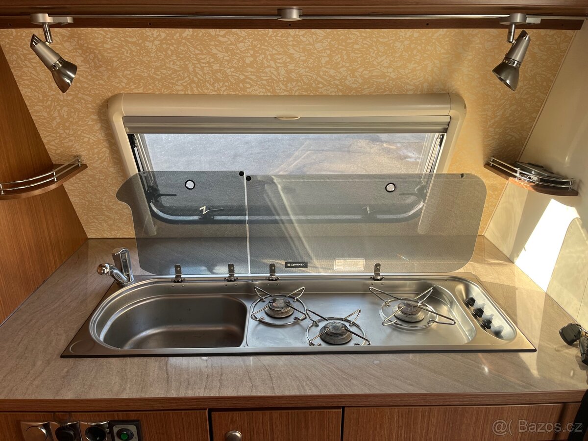 Karavan bürstner Averso 410 TS - 10