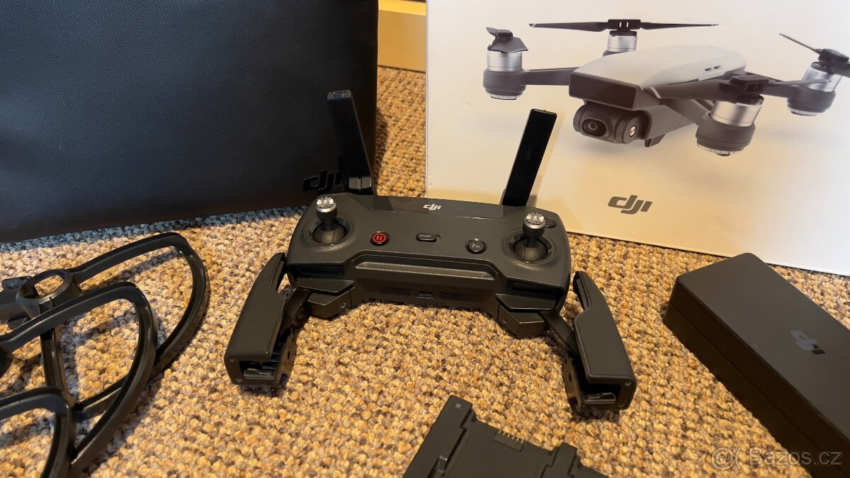 DJI Spark Fly More Combo - příslušenství - 10