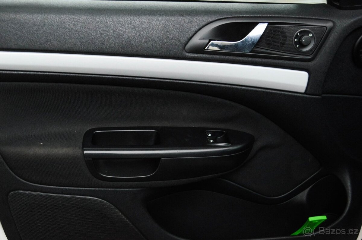 Škoda Octavia Combi 2.0 TDI Ambiente - 10