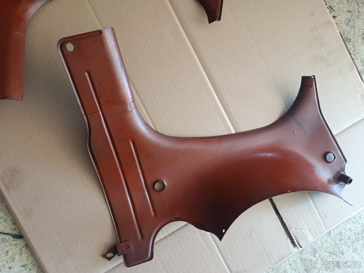 podsedlové plechy Jawa 125/351 150/352 půlbuben NEPOUŽITÉ - 10