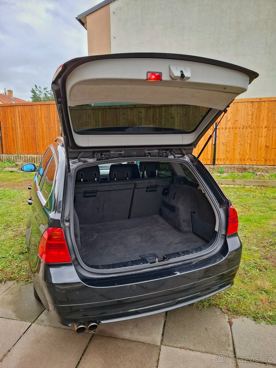 BMW 325i Touring (E91) - 10