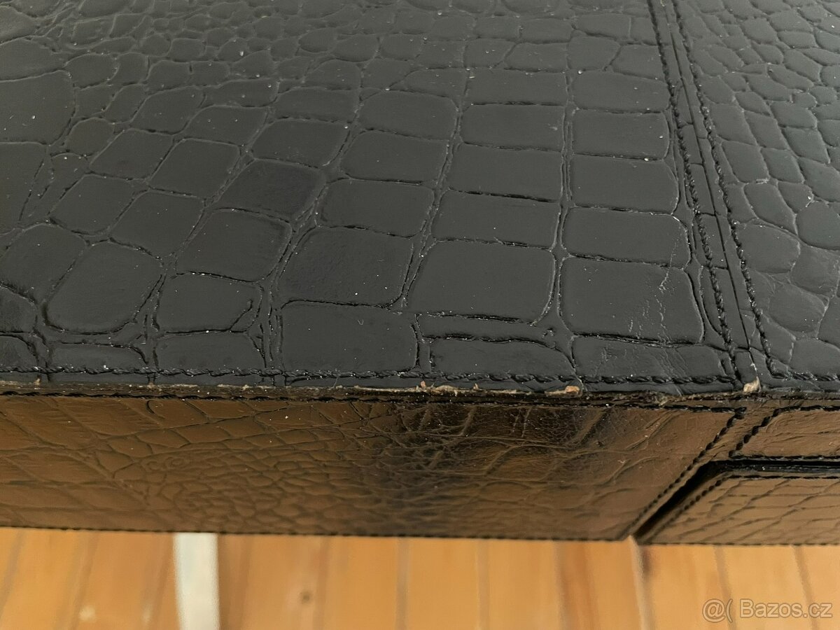 Černý stůl se vzorem krokodýlí kůže Kare Design - 10