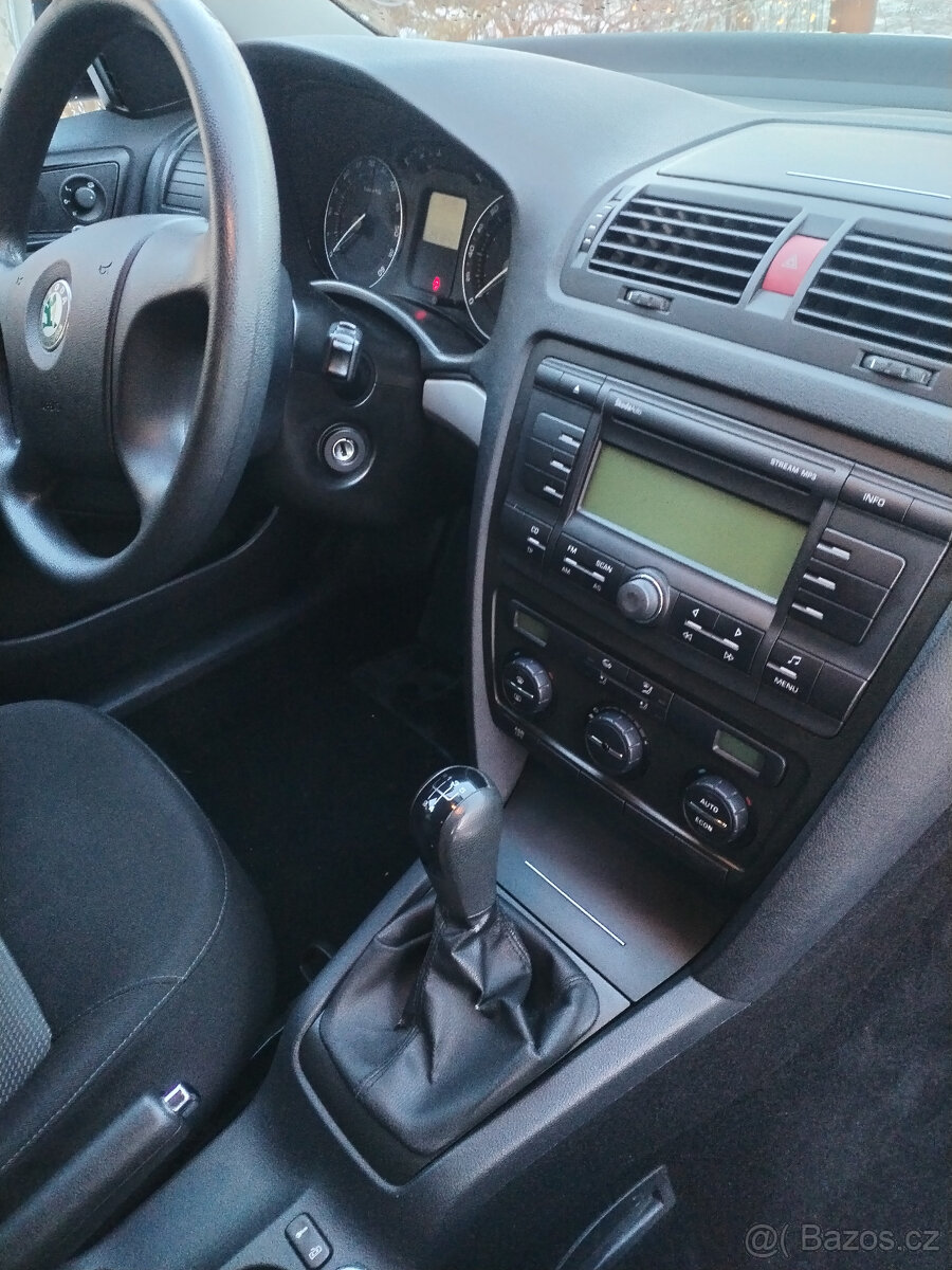 ŠKODA OCTAVIA 2 Combi 1.9 TDI - 10