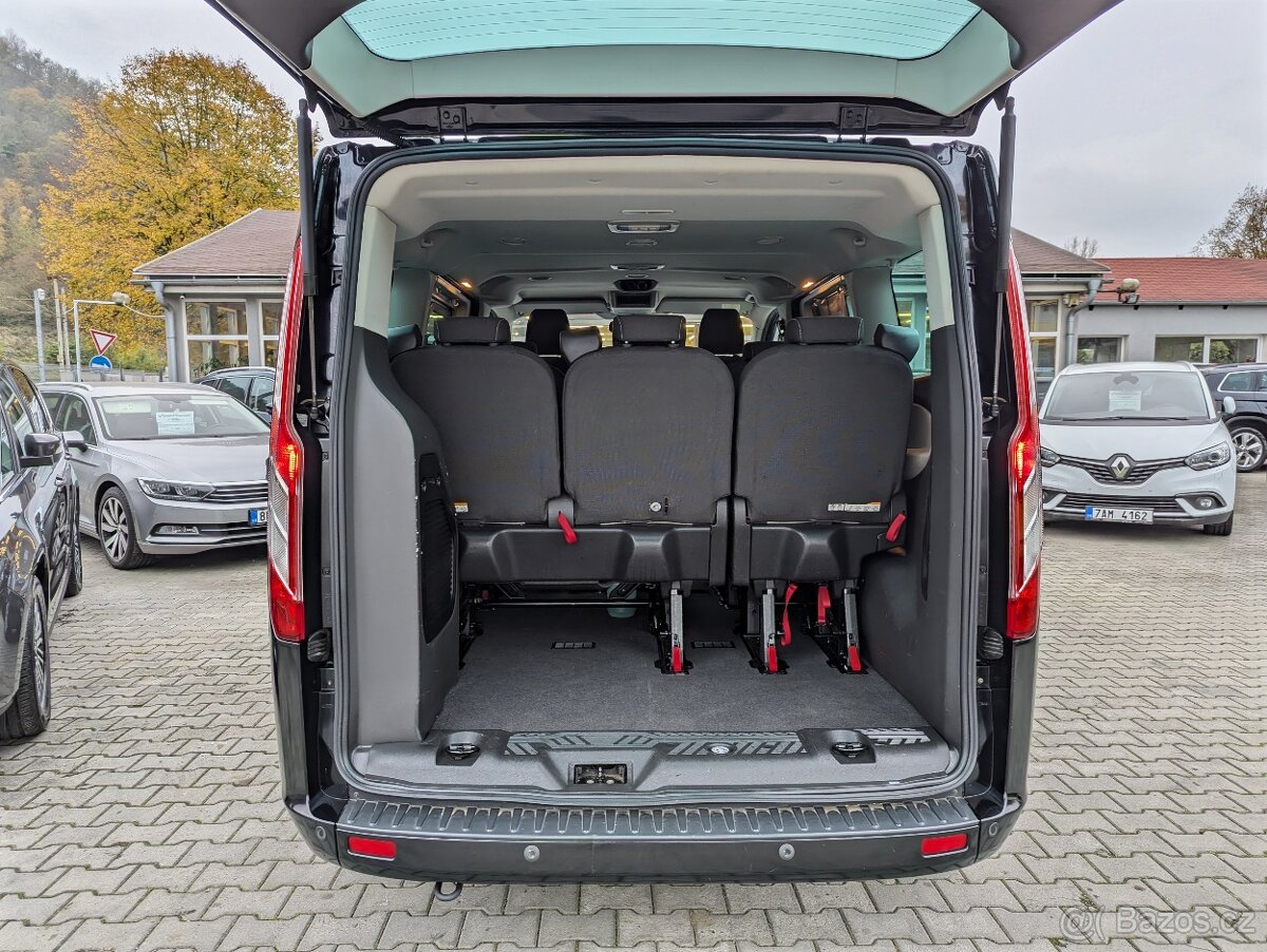 Ford Tourneo Custom TITANIUM 2.2TDCi 114kW 8 MÍST, KAMERA - 10