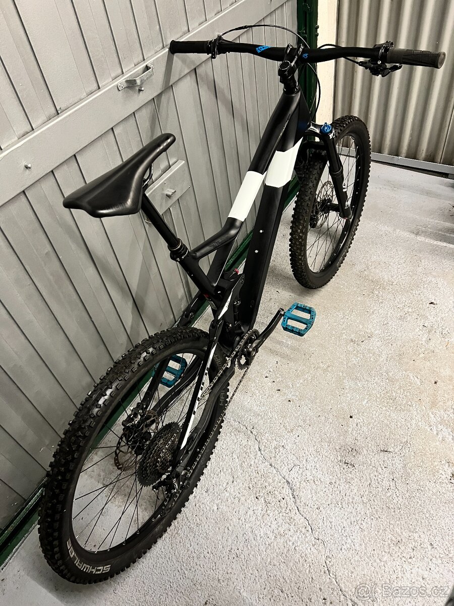 Trailové karbonové kolo Cube Stereo 140 HPC SL 27.5 - 10