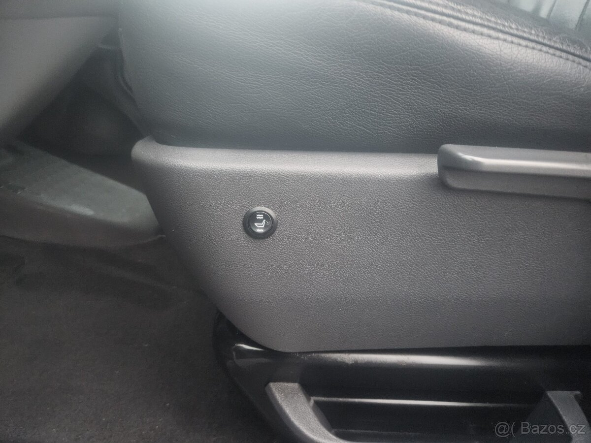 VW TRANSPORTER T5 FACE LONG 2.0TDI DSG 103KW 5MÍST - 10