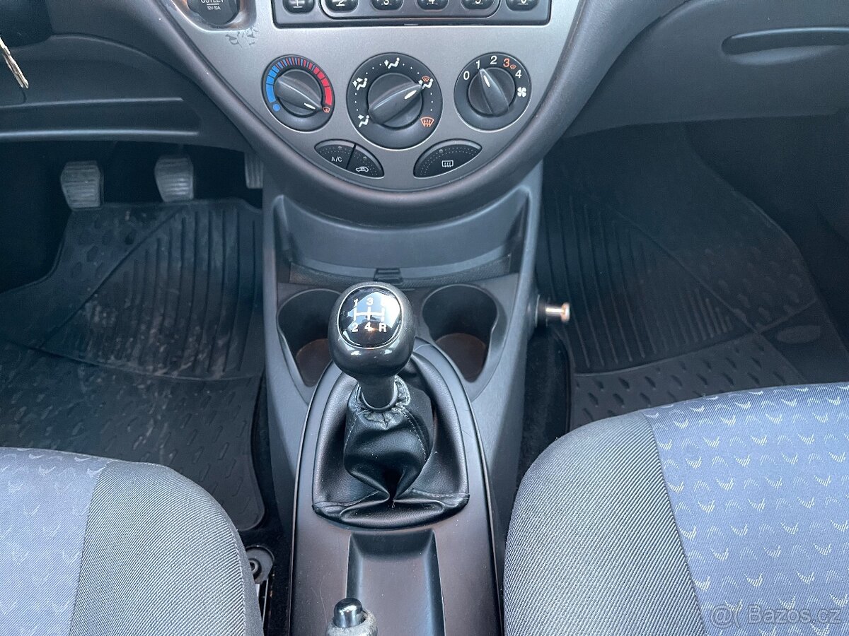 Prodám Ford Focus 1,6i 74kW po renovaci - 10