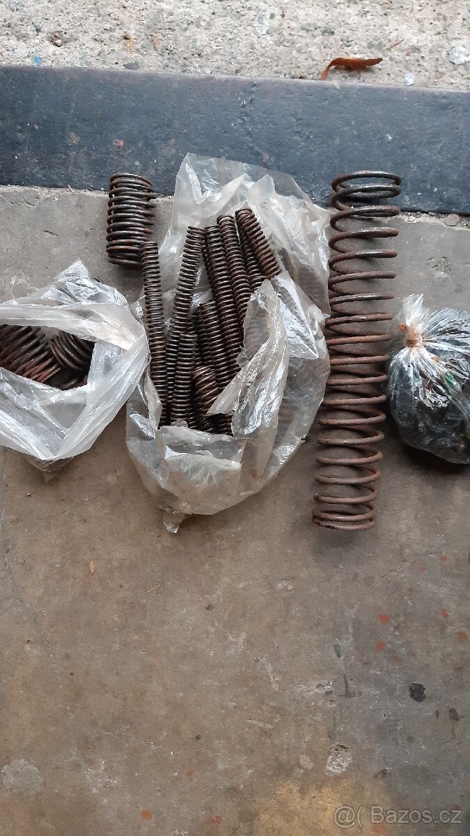 Veci do dilny.Uhelniky.vrtaky zavitniky. - 10