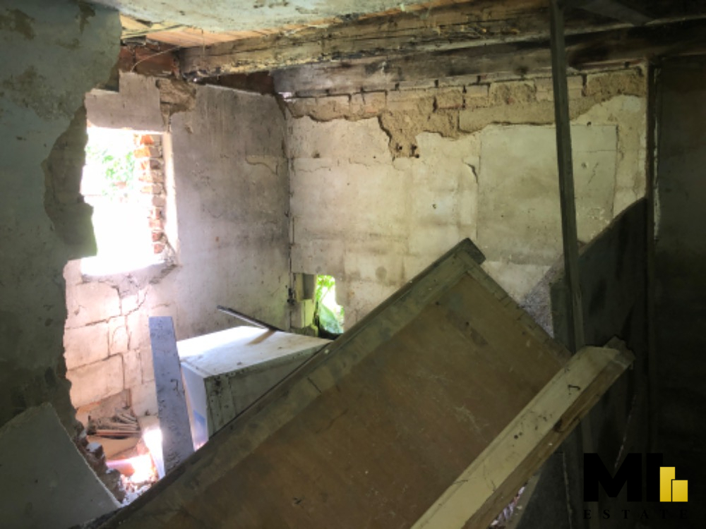 Prodej rodinného domu o velikosti 265 m2 na pozemku o veliko - 10