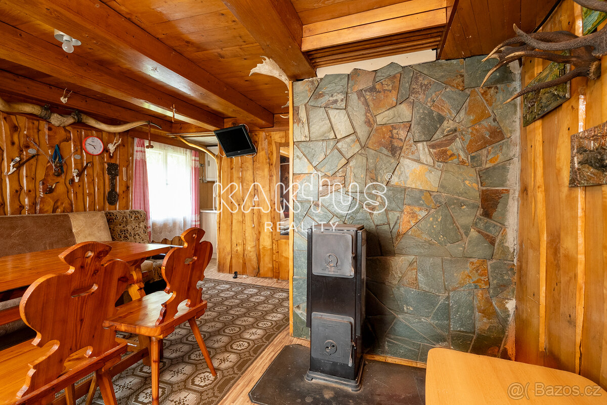 Prodej pozemku s možností výstavby RD o ploše 2870 m² v obci - 10