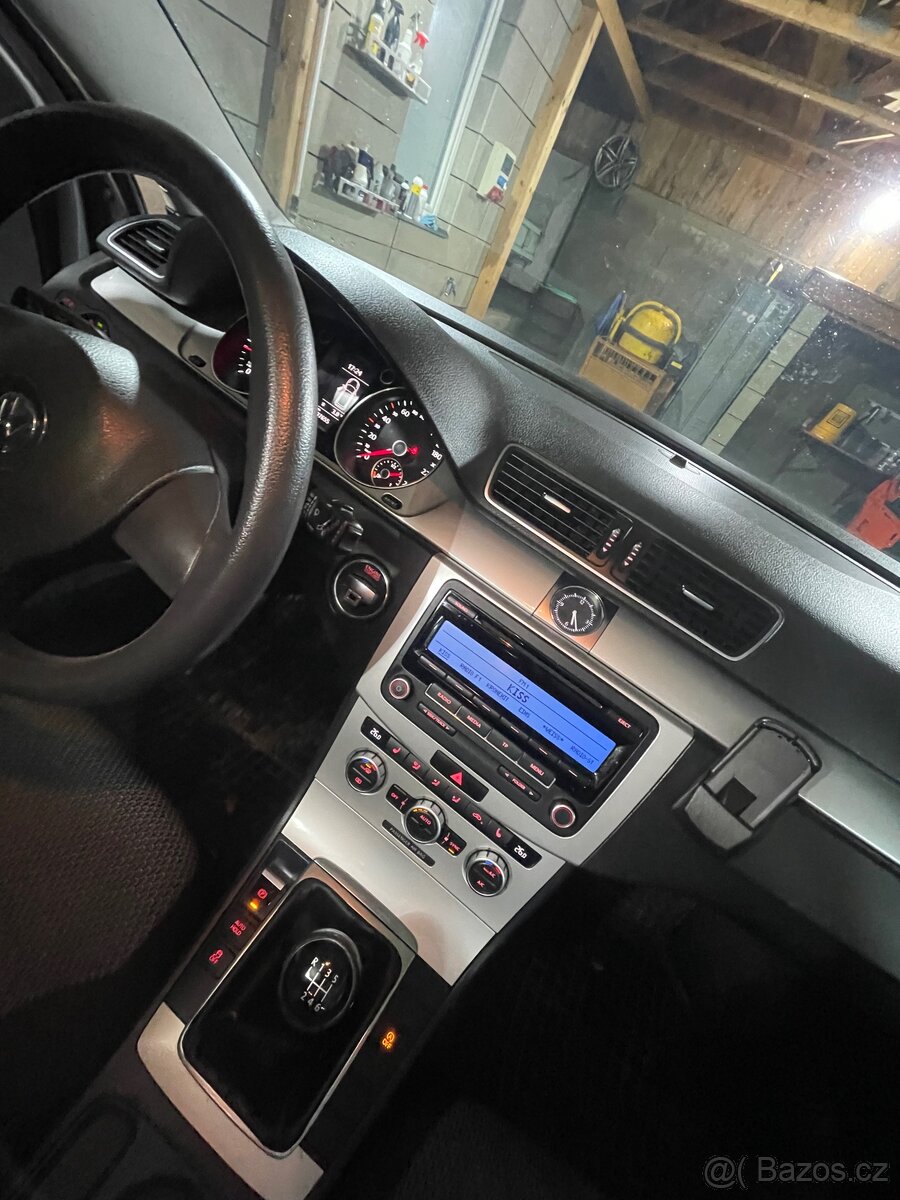 VW Passat B7 1.6 TDI 77kW - 10