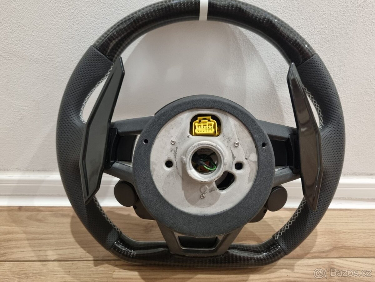 AUDI R8 VOLANT SPORTOVY - START/STOP DRIVE SELECT - 10