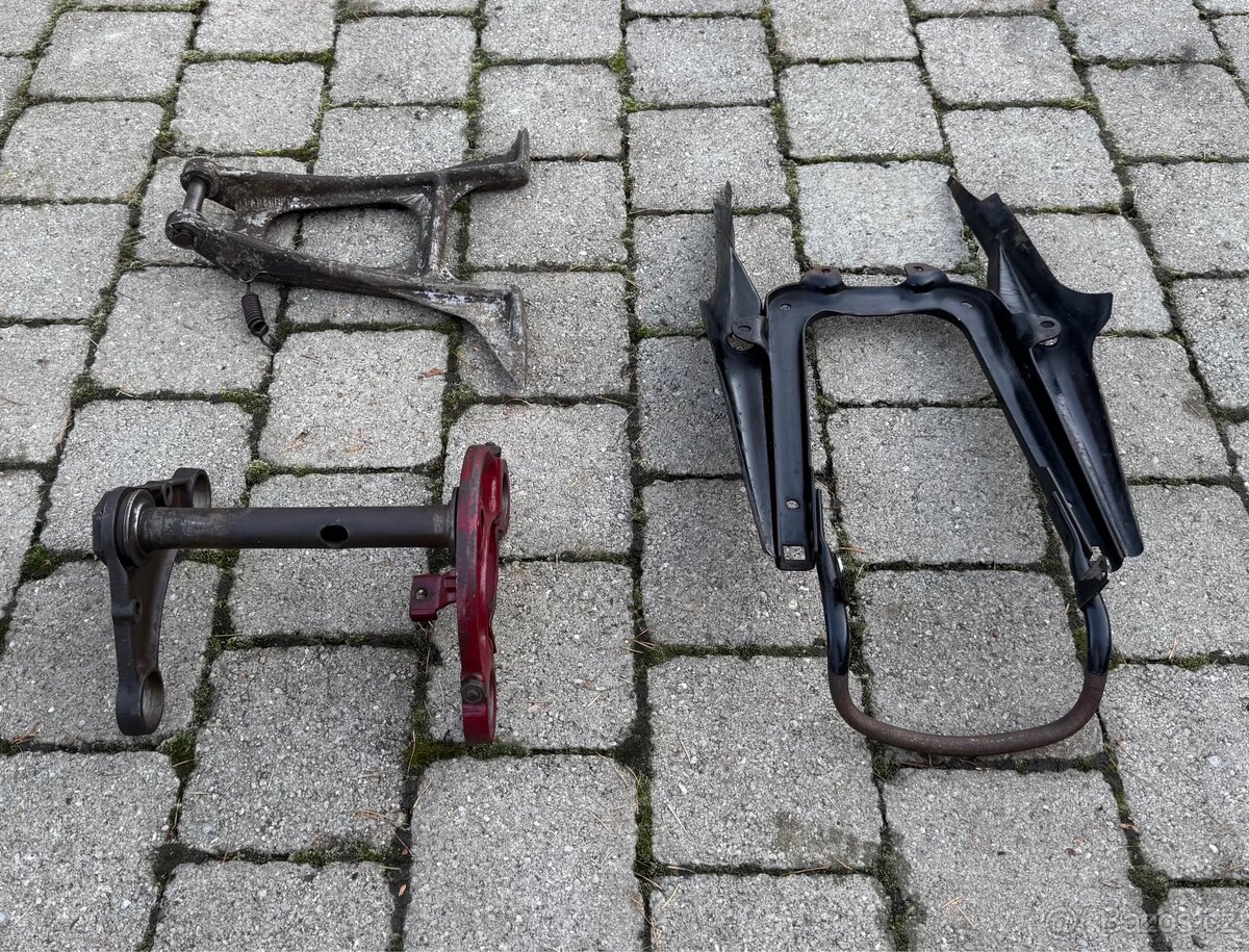 CZ 125 175 250 kyvacka - dily - 10