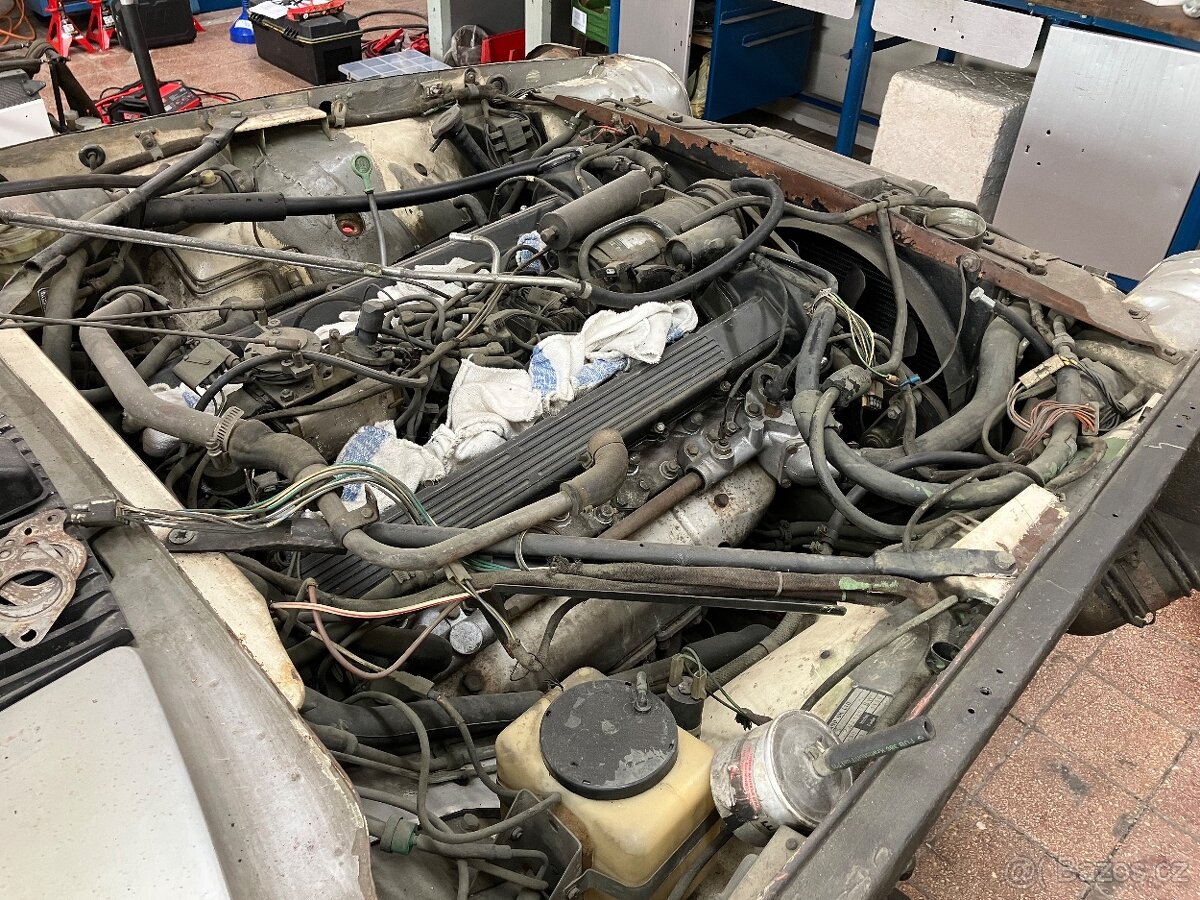 Jaguar XJS, pre-HE - 10