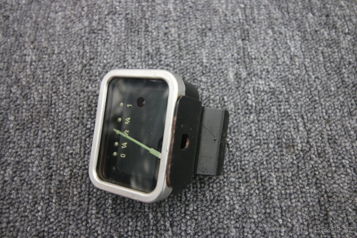 Tatra 603/1 - palivoměr - 10