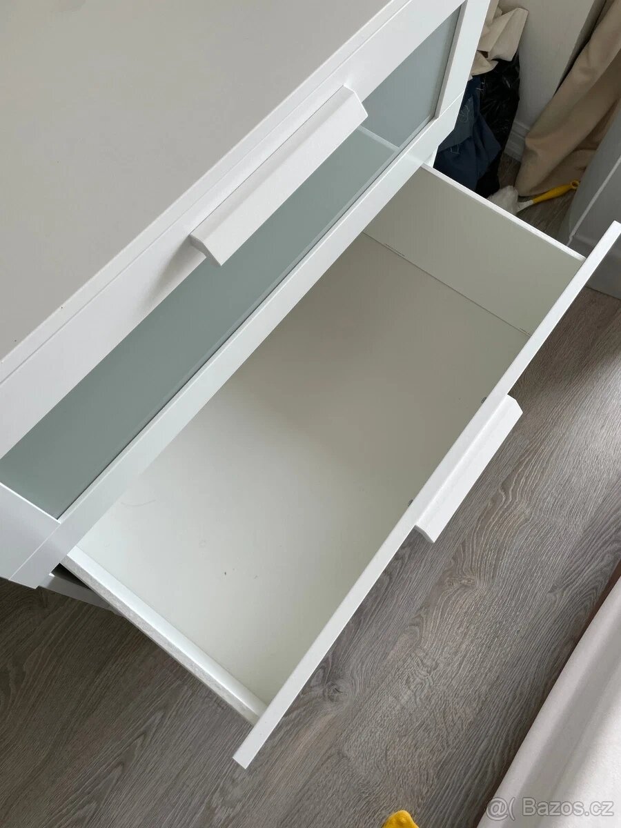 Prodám komodu IKEA BRIMNES - 10