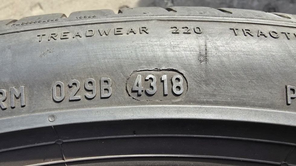 Letní pneu 255/40/21 Pirelli - 10