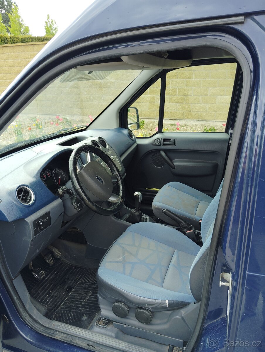 Ford Tranzit Connect - 10