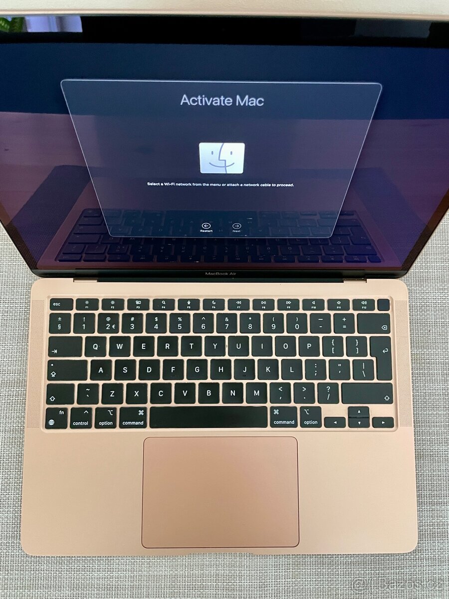 APPLE Macbook Air 13” , M1 , 8gb Ram , 512gb ssd - 10