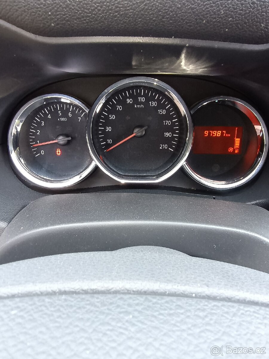 DACIA DUSTER 15 dci Pojizdny -klepe motor - 10