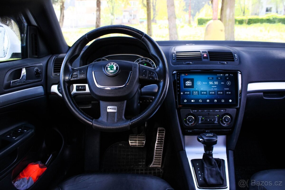 Škoda Octavia Combi RS2 2.0 TFSI RS DSG - 10