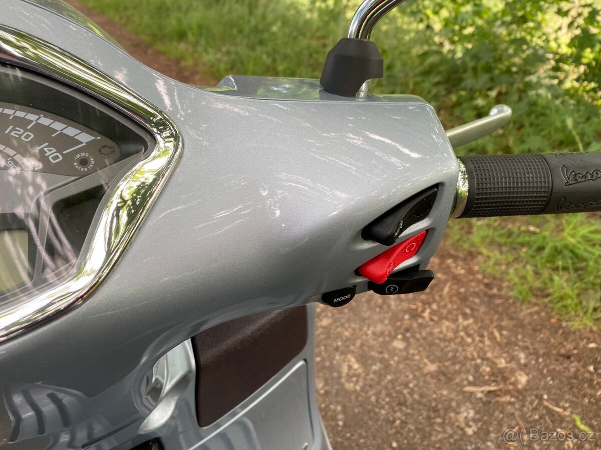 Vespa GTS 300 HPE - 10