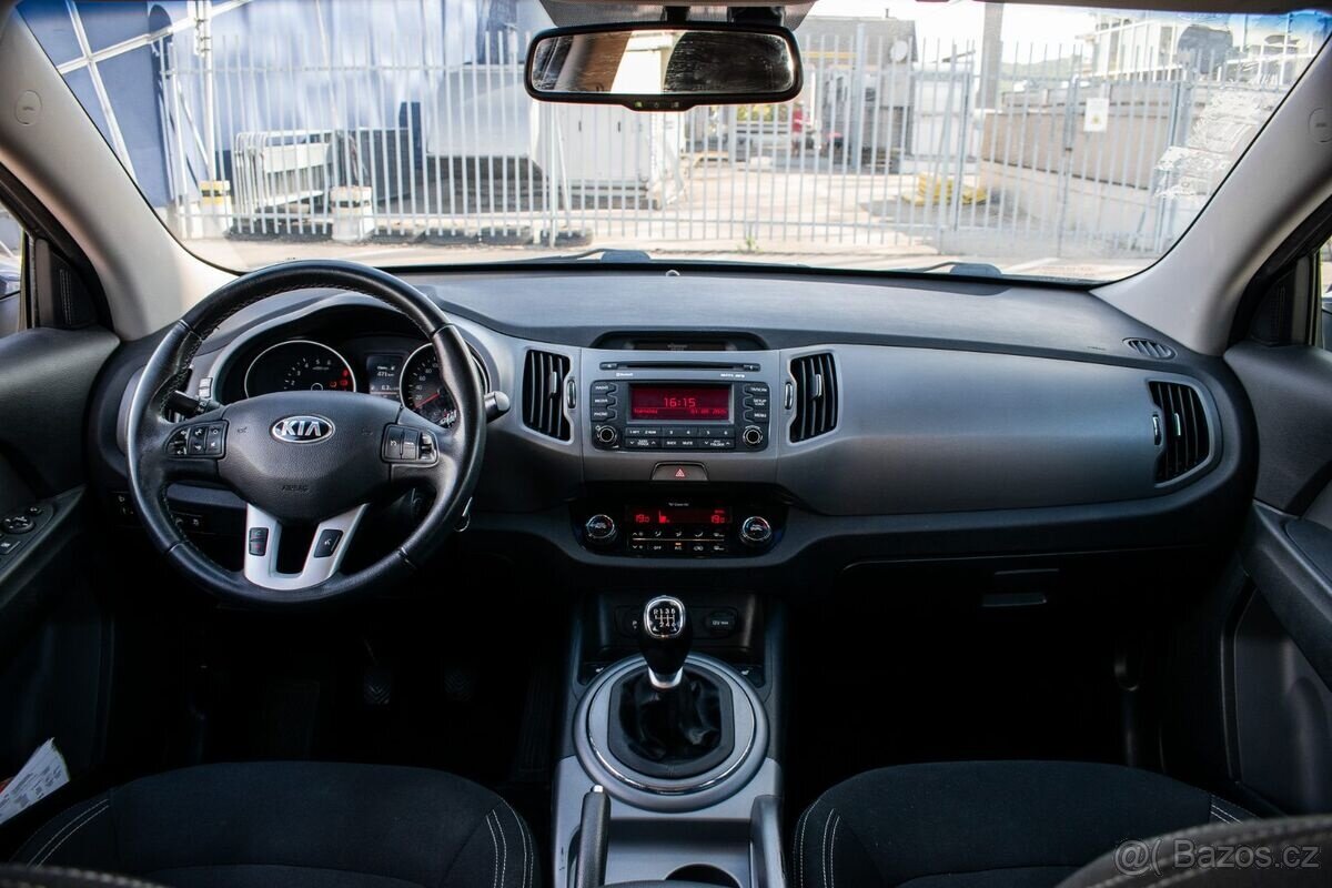 Kia Sportage 1.7 CRDi, 85kW (2015) - 10