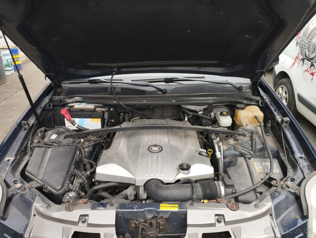 Cadillac SRX V8 4.6i bez LPG 4x4 - 10