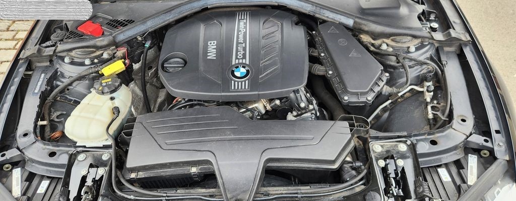 BMW Řada 3, 2.0dXENONAUTOMATTAŽNÉSERVIS - 10
