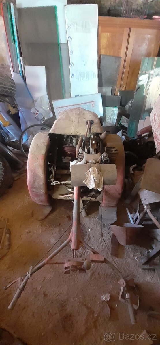 Malotraktor, půdní fréza - 10