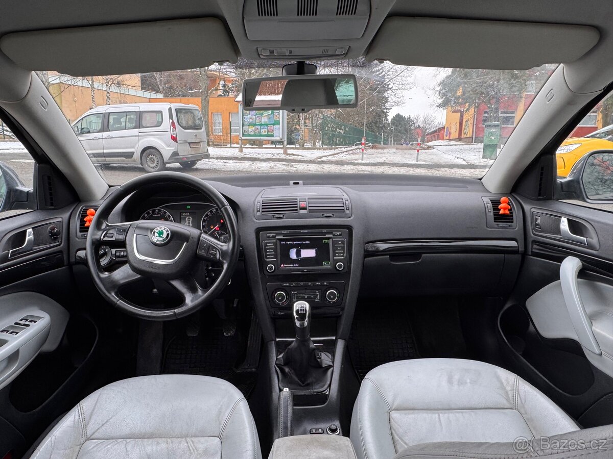 Škoda Oktavia Laurin & Klement - 10