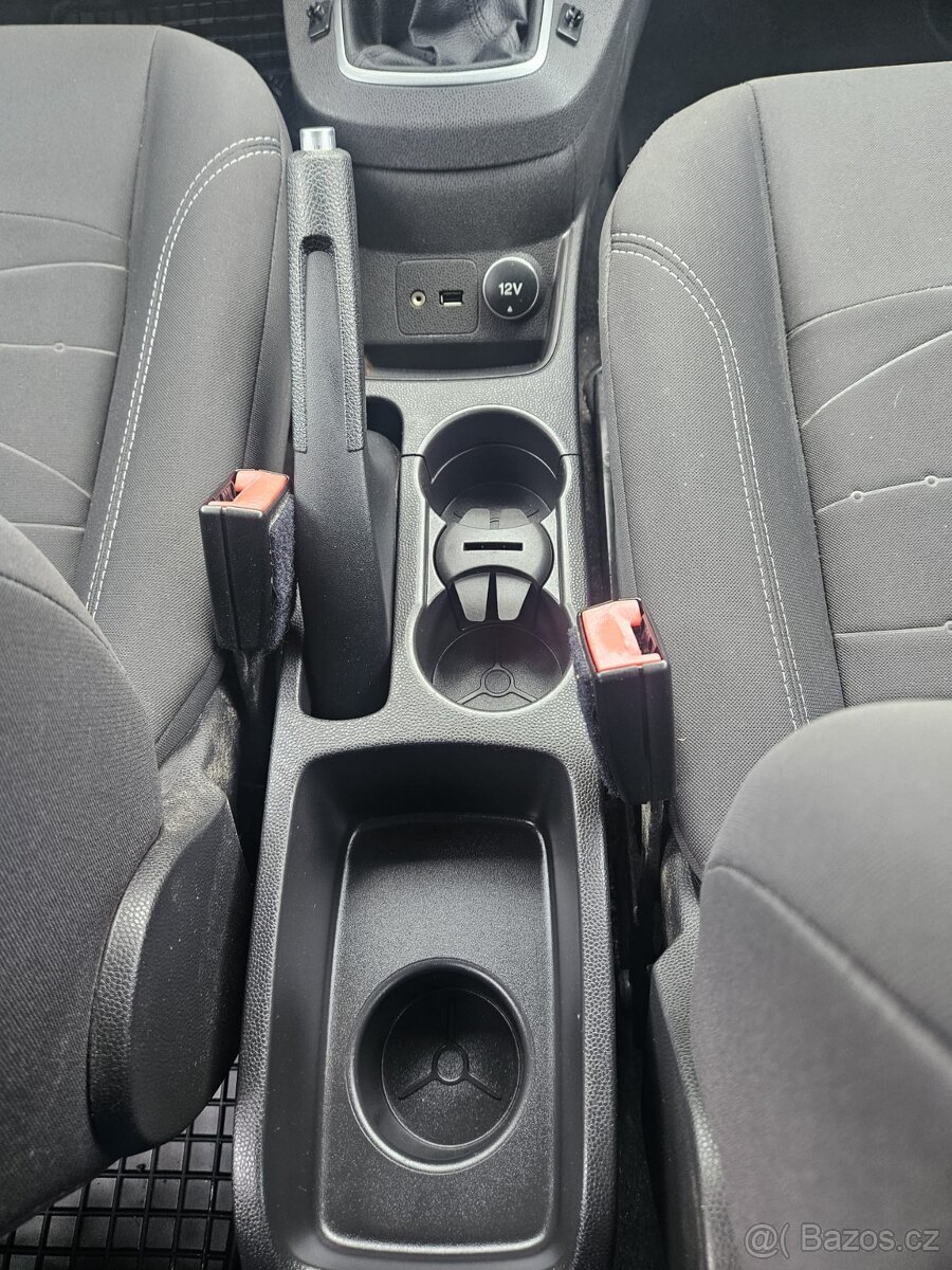 Prodám Ford Fiesta r.v 2013 - 10