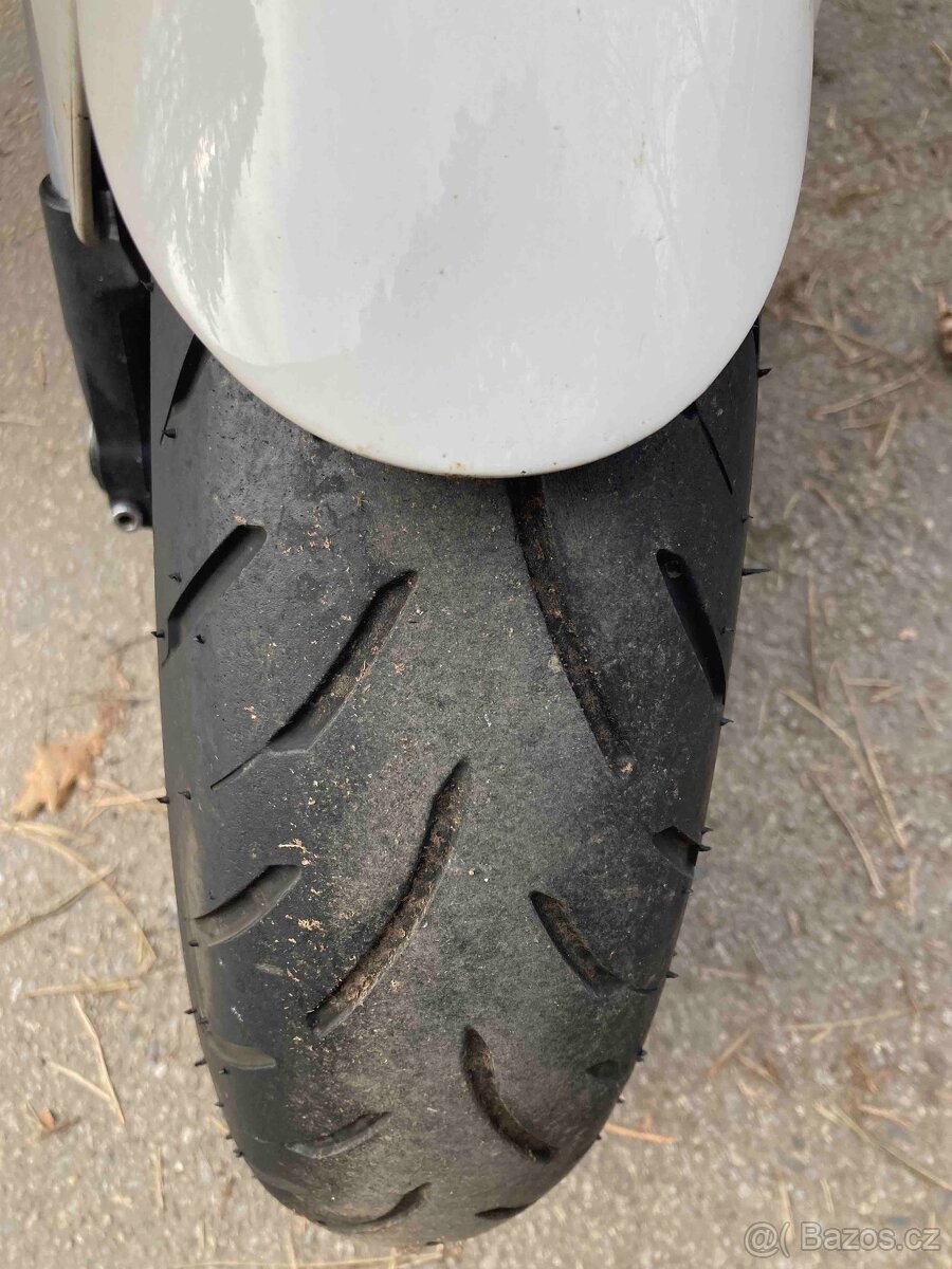 Triumph Speed Triple 1050 - 10