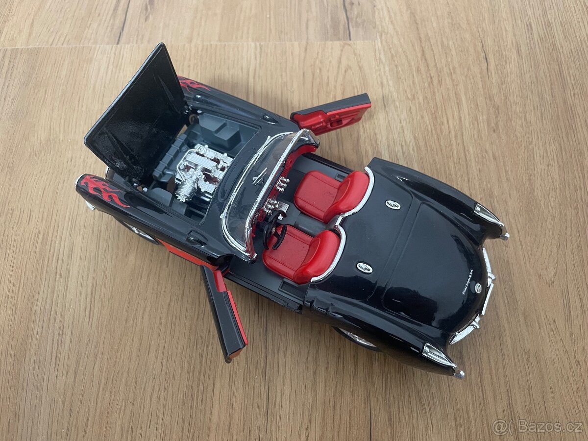 Modely aut - 1:24 - 10