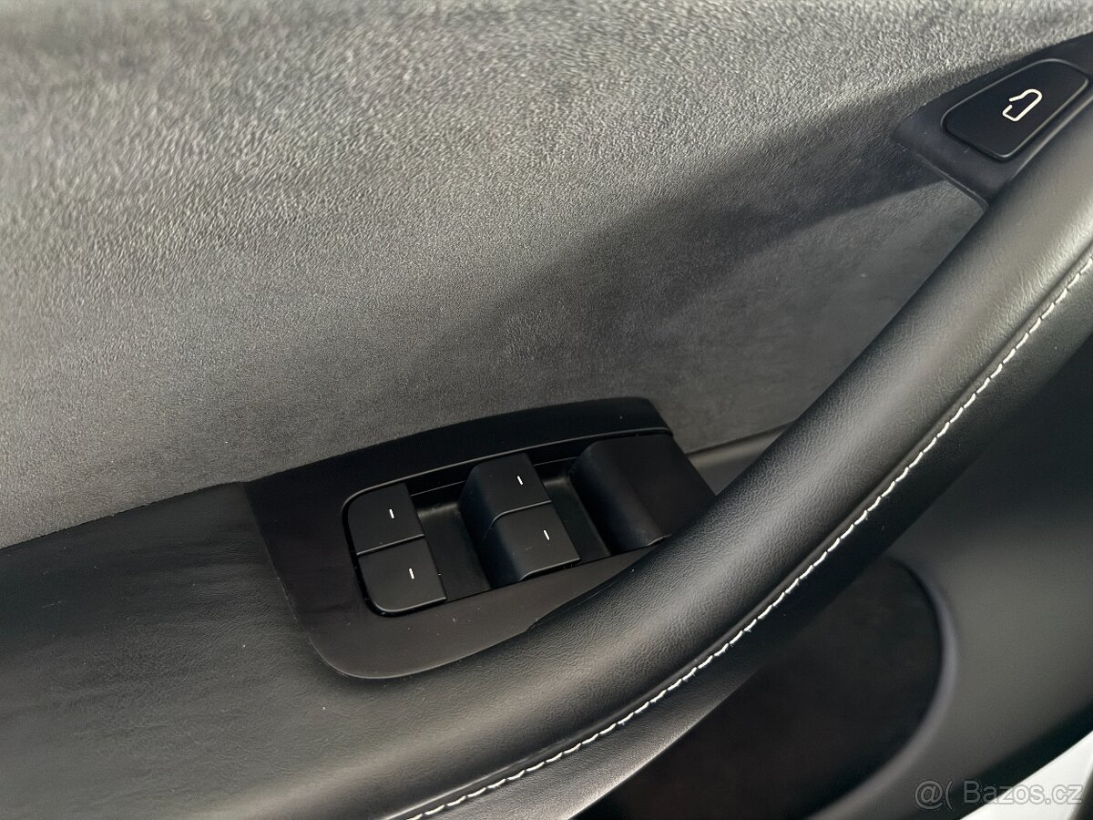 Tesla Model Y LONGRANGE,366kW,AWD,BERLÍN - 10