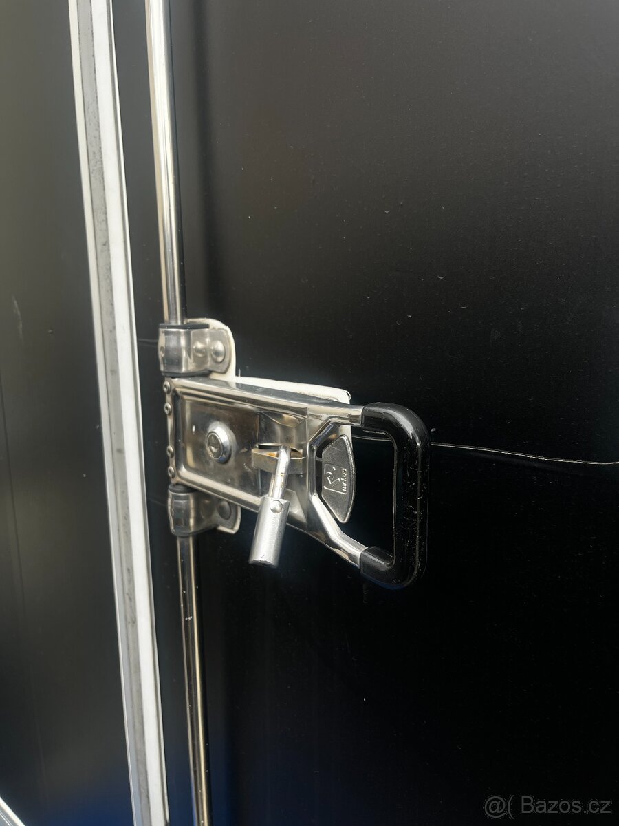 Pojizdný stánek (food truck) - 10