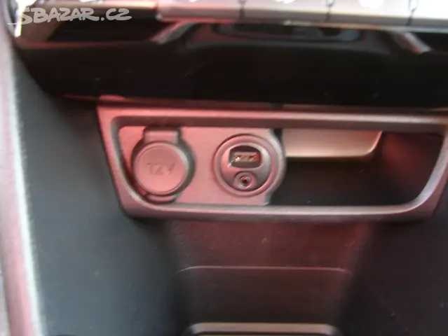 Peugeot 2008 1.4 HDI r.v.2015 2.Maj.serv.kníž.DPH - 10